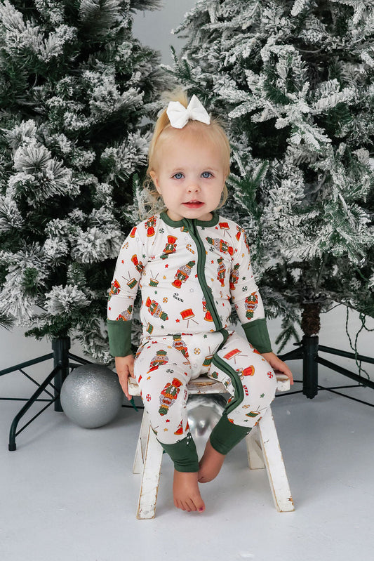 GREEN NUTCRACKER ZIPPY