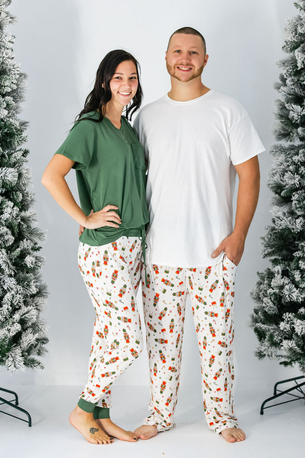 GREEN NUTCRACKER JOGGERS