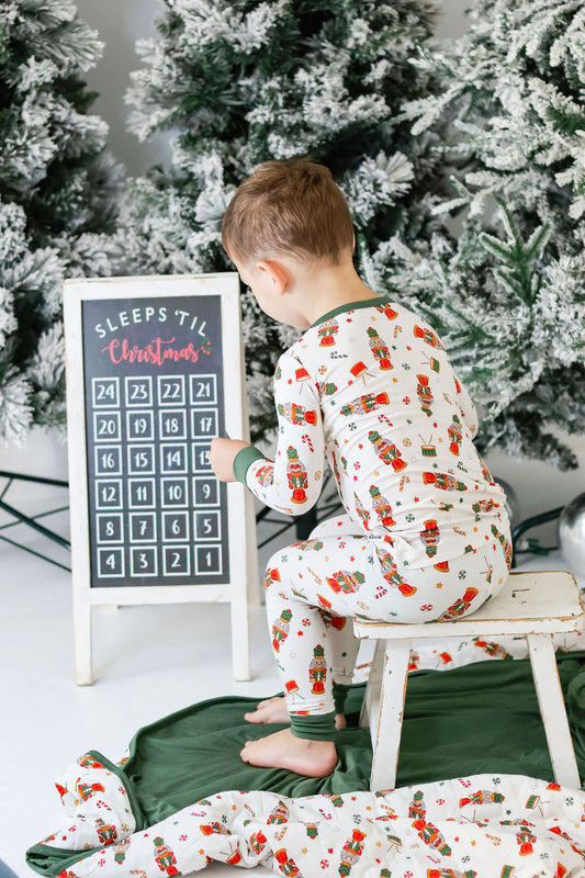 "OBS" Green Nutcracker Set