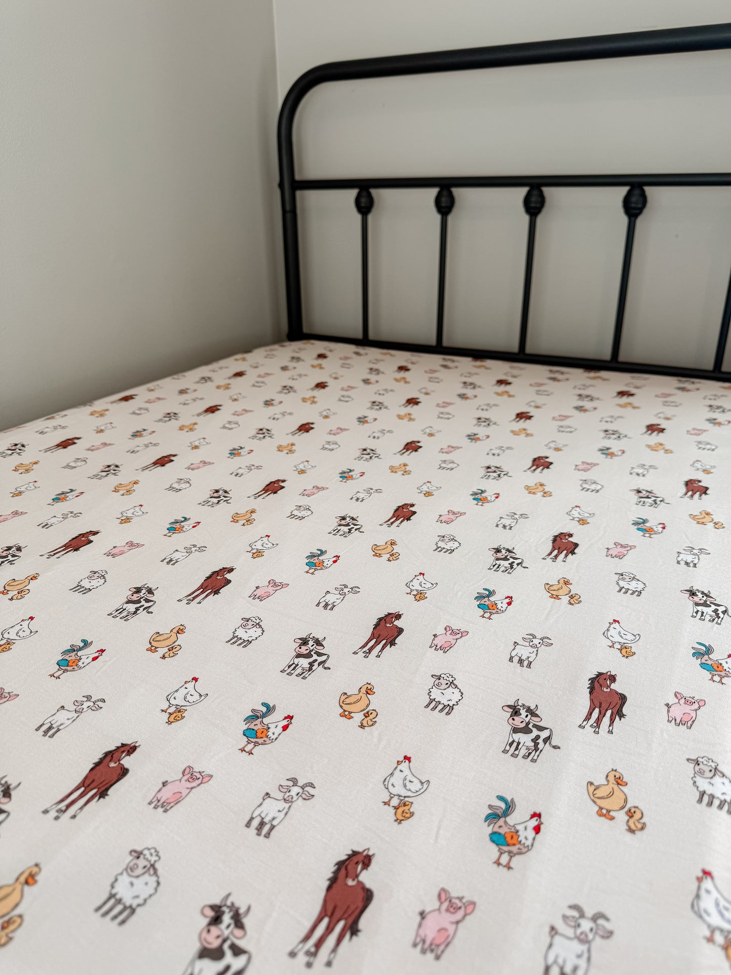 Willa’s Farm Twin/Full Sheet
